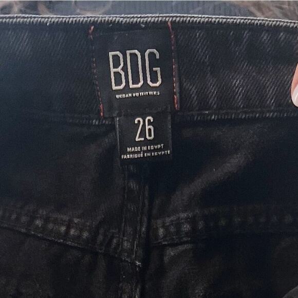 BDG Urban Outfitters Distressed Black High Waisted Mom Denim Jeans Size 26 - Picture 4 of 4